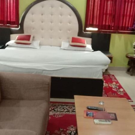 Jaya Palace Hotel By Wb Inn Dhaulpur Kültér fotó